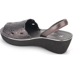 Best Sale 🥰 Kenneth Cole Reaction Fine Glass Welt Foil Laser 👩 Womens Slip On Platforms Slingback 🩴 Sandals 👏 -Donna Karan Sleepwear Shop 9d63d7d49f944444812987da7148e397 1080x